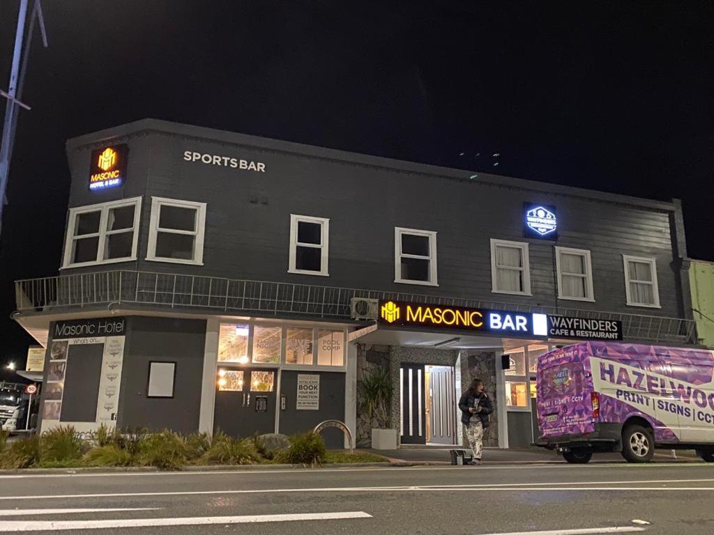 Masonic Hotel Waitara Dış mekan fotoğraf