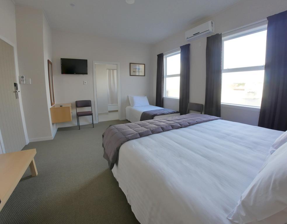 Masonic Hotel Waitara Oda fotoğraf