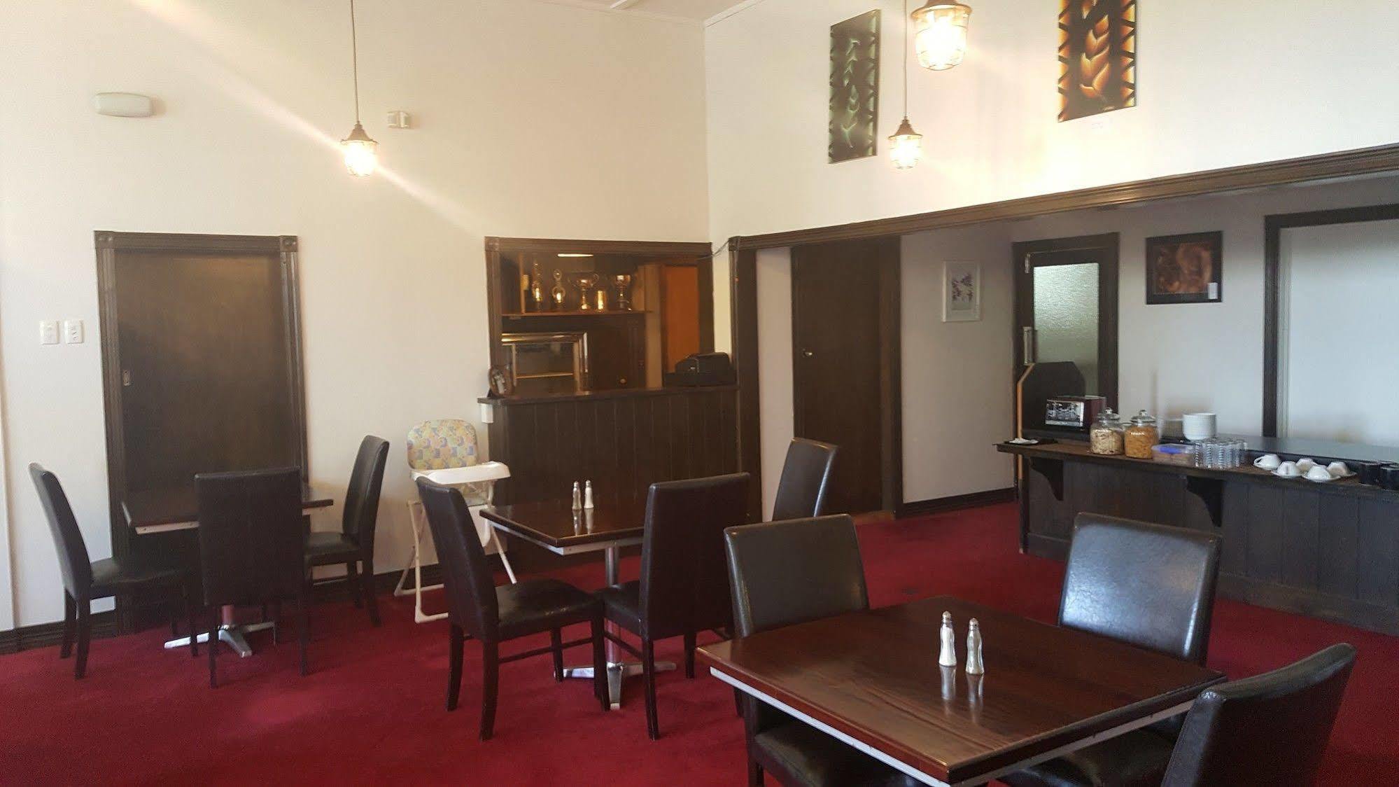 Masonic Hotel Waitara Dış mekan fotoğraf