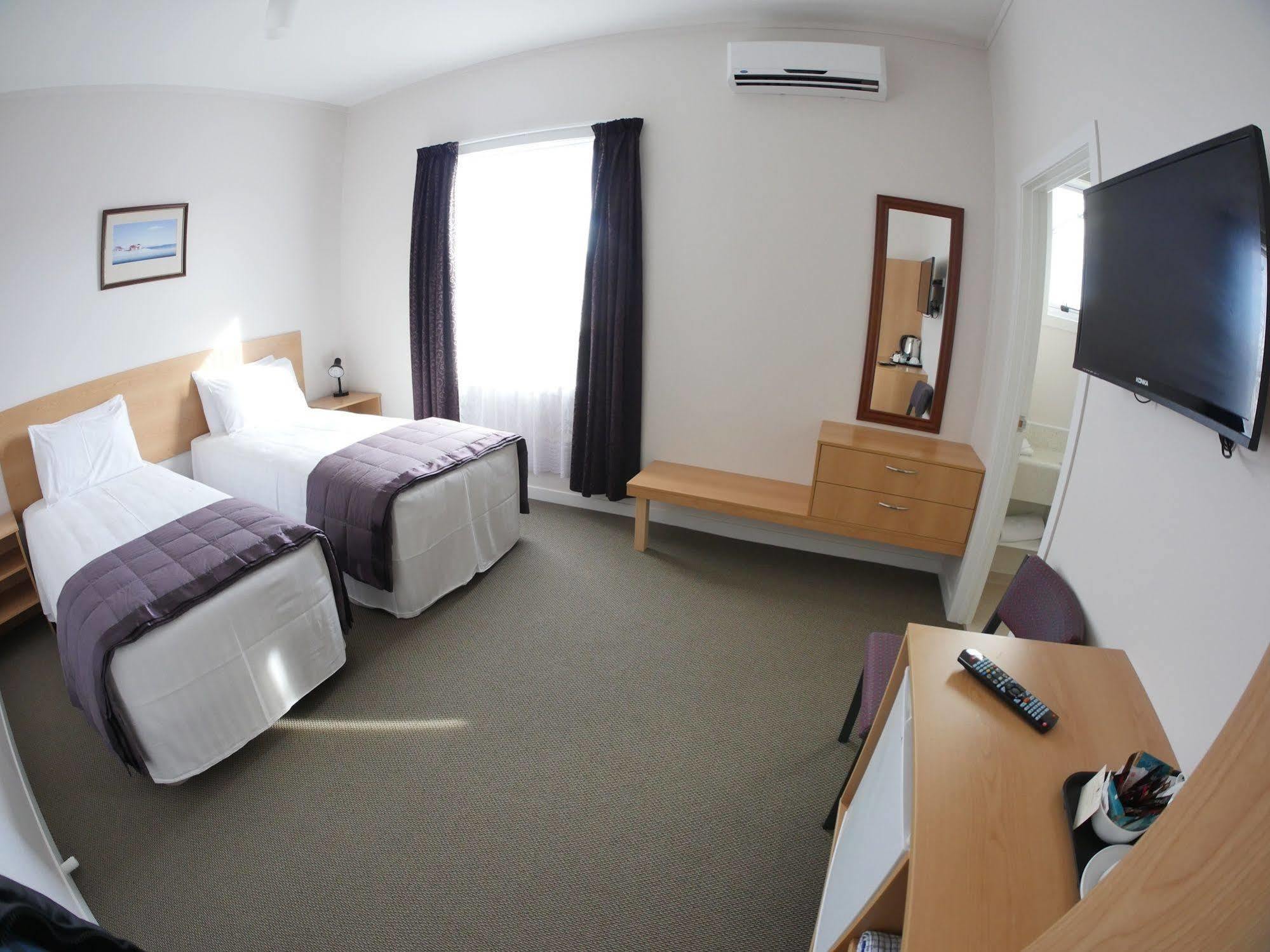 Masonic Hotel Waitara Dış mekan fotoğraf
